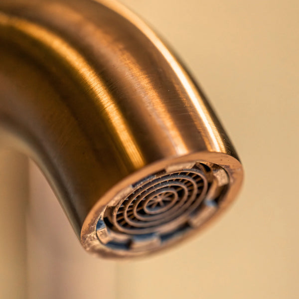 Faucet connection clear spiral water